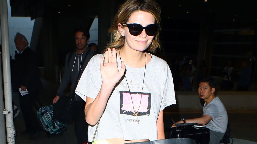 Mischa Barton am Flughafen LAX