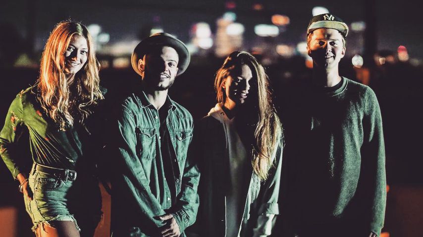 Nick Geurts und Joelina Drews (in der Mitte) beim Shooting ihres Musikvideos