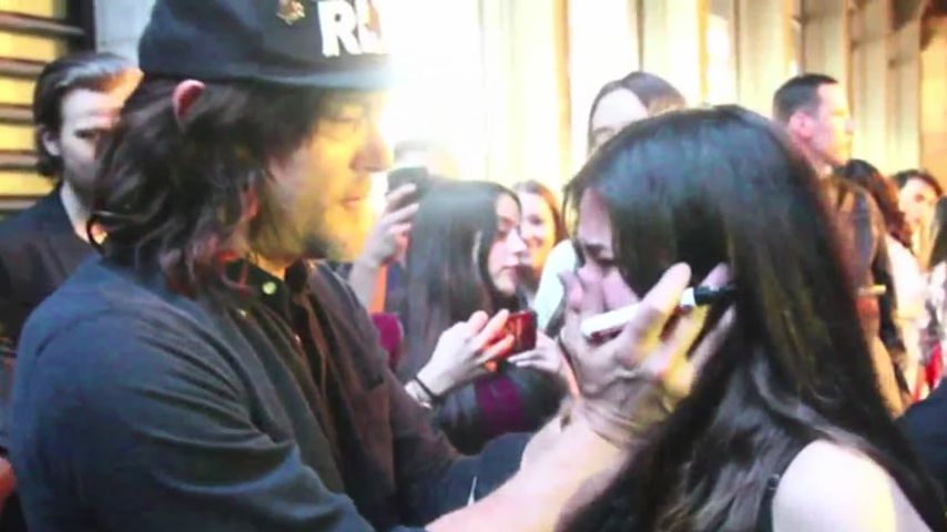 "The Walking Dead"-Star hautnah: Norman Reedus tröstet Fan!