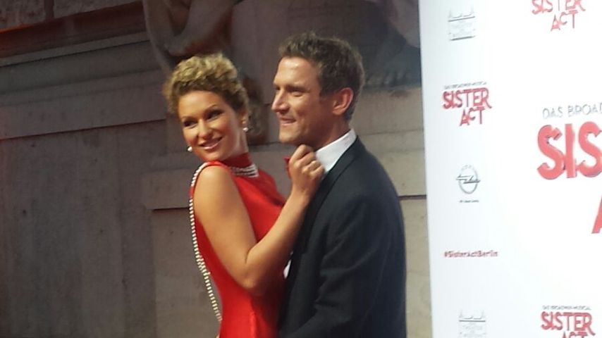 Janni Hönscheid und Peer Kusmagk bei einer Musicalpremiere