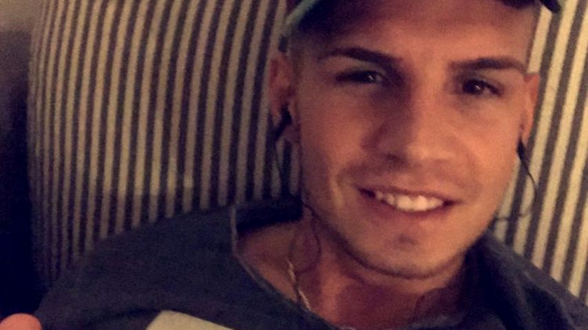 Pietro Lombardi beim Fußball gucken