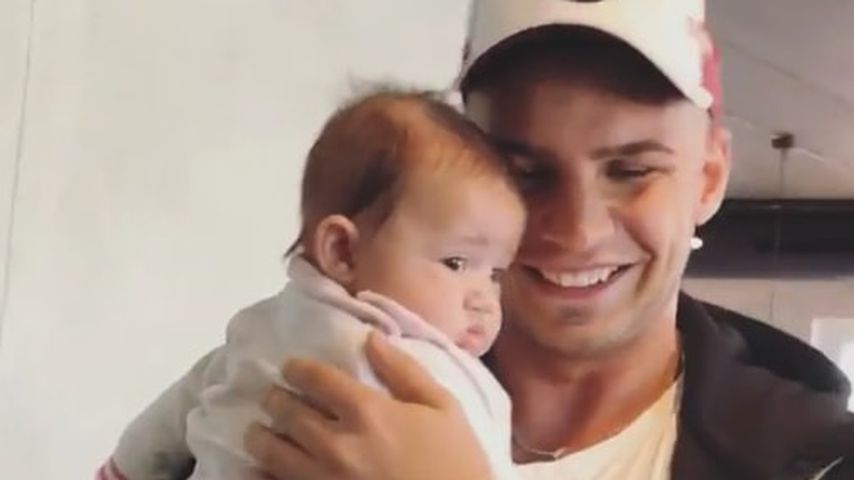 Baby-Tausch? Pietro Lombardi kuschelt mit Mia Rose Harrison