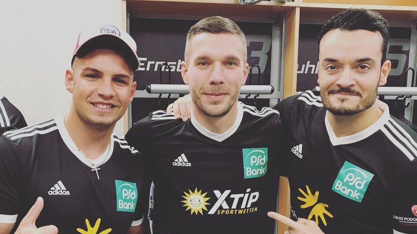 Poldi lädt ein: Diese Promis kicken für den guten Zweck