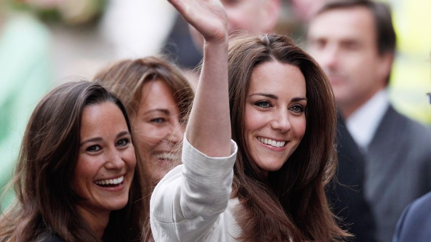 Pippa und Kate Middleton in London, April 2011