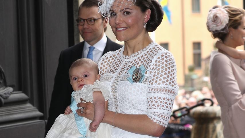 Kronprinzessin Victoria von Schweden mit Söhnchen Prinz Oscar
