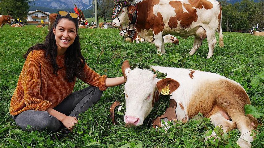 Rebecca Mir in Tirol
