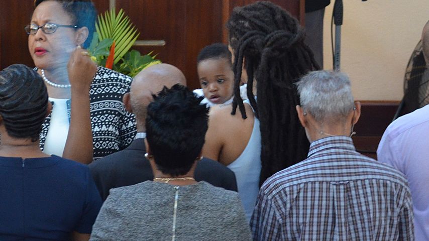 Rihanna in einer Kirche in Bridgetown auf Barbados