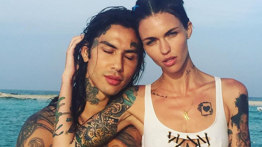 Ruby Rose und ihr Kumpel Castoillo während ihres Ibiza-Urlaubes 2016