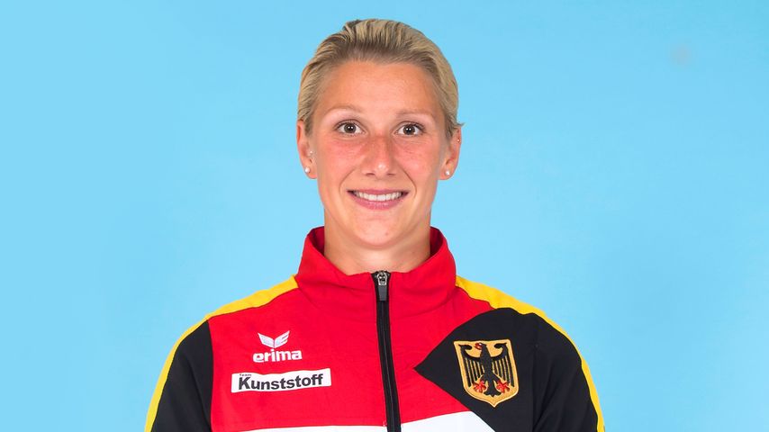 Sabrina Hering bei einem Fototermin für Olympia 2016