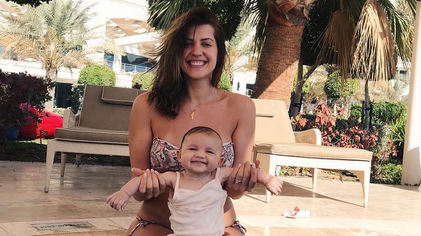 Sarah Harrison und Mia Rose in Dubai