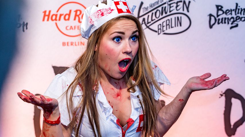 Sarah Tkotsch bei einer Halloweenparty 2015