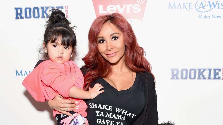 Bein hoch: Snookis Tochter (2) wird zum Cheerleader