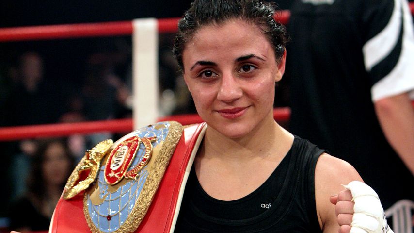 Susi Kentikian, Profi-Boxerin