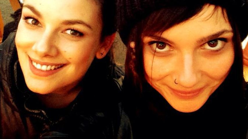 Janina Uhse und Linda Marlen Runge
