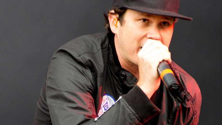 Tom DeLonge bei einem Konzert mit seiner Band Angels and Airwaves
