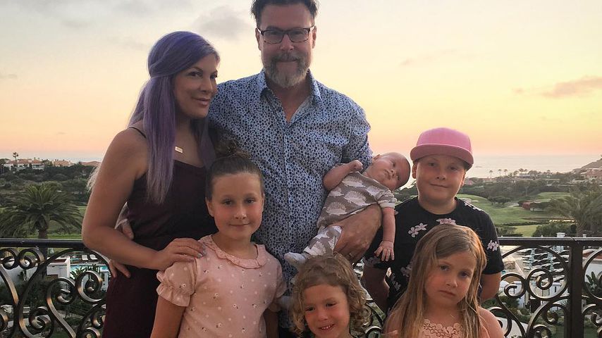 Tori Spelling und Dean McDermott mit ihren Kindern