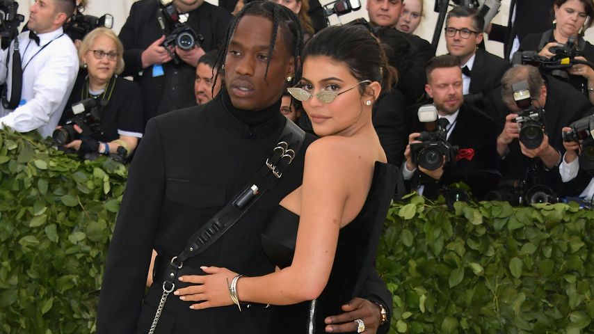 Erster Red Carpet mit Travis: Kylie Jenner bei Met Gala!