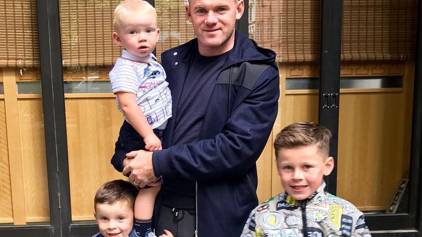 Wayne Rooney mit seinen Kindern Kit, Kai und Klay