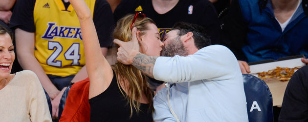 adam levine und Behati Prinsloo adam levine und Behati Prinsloo