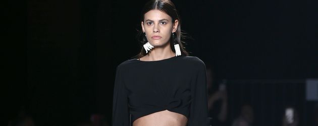 Alisar Ailabouni bei der Christian Siriano Spring/Summer 2017 Fashion Show Alisar Ailabouni bei der Christian Siriano Spring/Summer 2017 Fashion Show