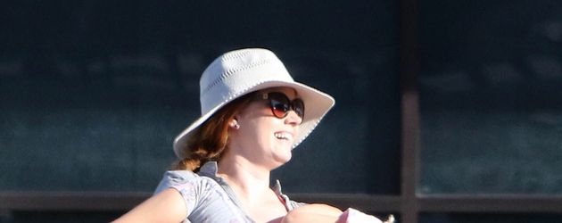 Amy Adams mit Tochter Aviana beim Einkaufen Amy Adams mit Tochter Aviana beim Einkaufen