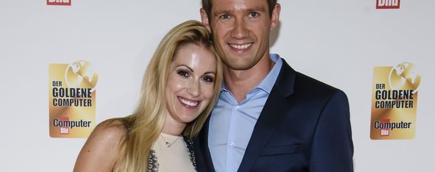 Andrea Kaiser und ihr Mann Sébastien Ogier bei "Der Goldene Computer 2015 Award" in Berlin Andrea Kaiser und ihr Mann Sébastien Ogier bei "Der Goldene Computer 2015 Award" in Berlin