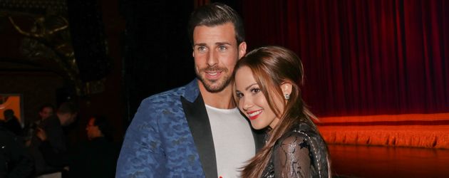 Angelina Heger und Leonard Freier auf der "SISTER ACT"-Musicalpremiere in Berlin 2016 Angelina Heger und Leonard Freier auf der "SISTER ACT"-Musicalpremiere in Berlin 2016
