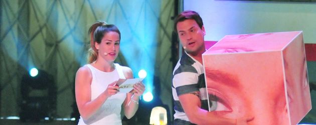 Angelina Heger und Rocco Stark bei einem Spiel beim "Sommerhaus der Stars" Angelina Heger und Rocco Stark bei einem Spiel beim "Sommerhaus der Stars"