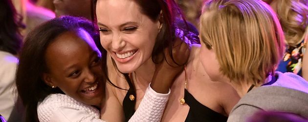 Angelina Jolie, Shiloh Jolie-Pitt und Zahara Marley Jolie-Pitt Angelina Jolie, Shiloh Jolie-Pitt und Zahara Marley Jolie-Pitt