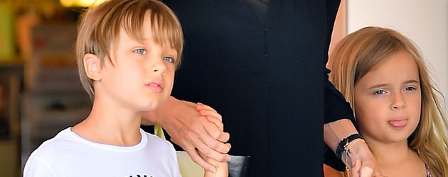 Angelina Jolie, Knox Jolie-Pitt und Vivienne Jolie-Pitt Angelina Jolie, Knox Jolie-Pitt und Vivienne Jolie-Pitt