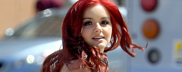Ariel Winter bei der Ankunft zu ihrer Schulabschluss-Zeremonie Ariel Winter bei der Ankunft zu ihrer Schulabschluss-Zeremonie