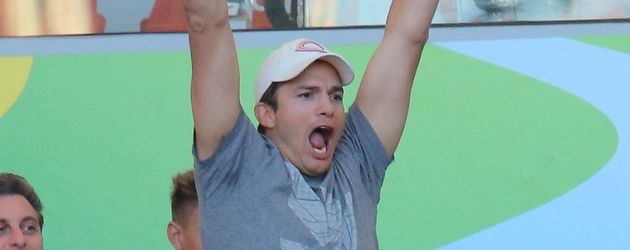 Ashton Kutcher Ashton Kutcher