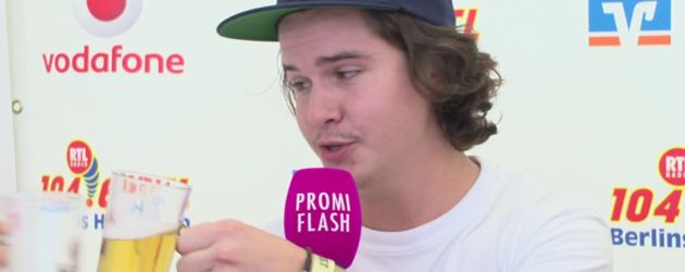 Lukas Forchhammer alias Lukas Graham bei einem Bier Lukas Forchhammer alias Lukas Graham bei einem Bier