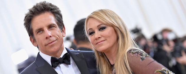 Ben Stiller und Christine Taylor im Mai 2016 bei der Met-Gala in New York Ben Stiller und Christine Taylor im Mai 2016 bei der Met-Gala in New York