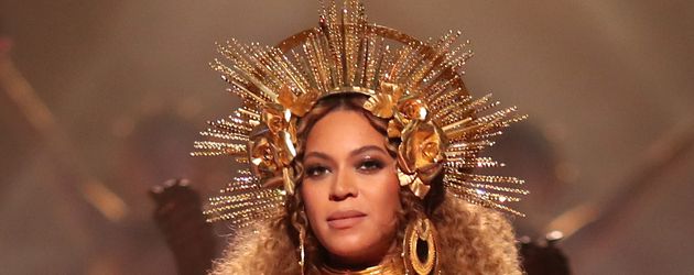 Beyoncé während ihrer Performance bei den Grammy Awards 2017 Beyoncé während ihrer Performance bei den Grammy Awards 2017
