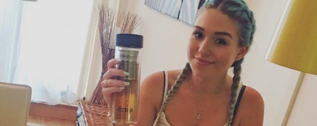 Bibi Heinicke beim Frühstück Bibi Heinicke beim Frühstück