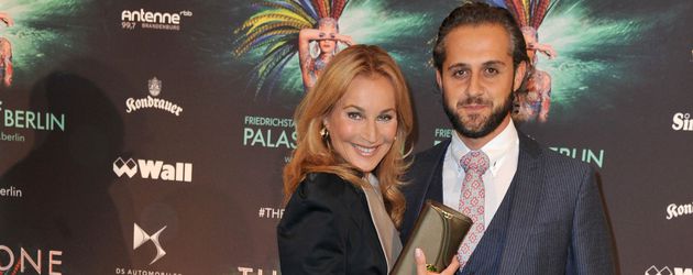 Caroline Beil und Philipp Sattler bei der "The One Grand "-Show in Berlin Caroline Beil und Philipp Sattler bei der "The One Grand "-Show in Berlin