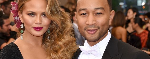 Chrissy Teigen und John Legend Chrissy Teigen und John Legend