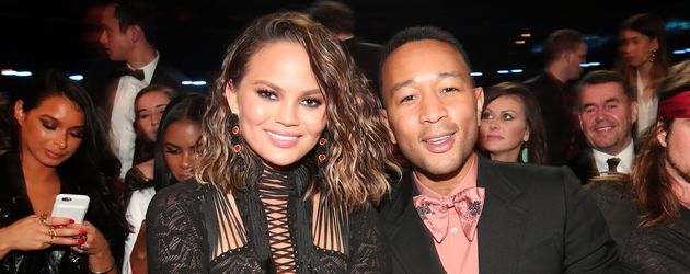 Chrissy Teigen und John Legend bei den Grammy-Awards 2017 Chrissy Teigen und John Legend bei den Grammy-Awards 2017