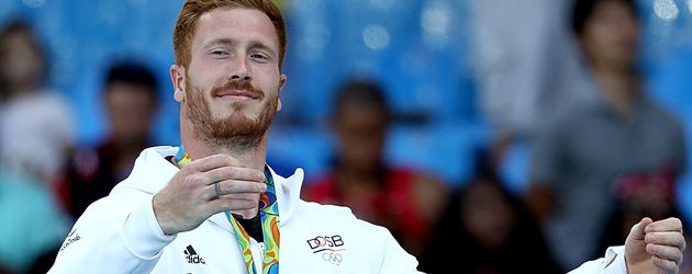 Christoph Harting, Olympia-Gewinner 2016 im Diskurswurf bei der Siegerehrung Christoph Harting, Olympia-Gewinner 2016 im Diskurswurf bei der Siegerehrung
