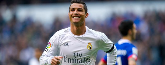 Cristiano Ronaldo beim Spiel Real Madrid gegen Deportivo La Coruna im Mai 2016 Cristiano Ronaldo beim Spiel Real Madrid gegen Deportivo La Coruna im Mai 2016