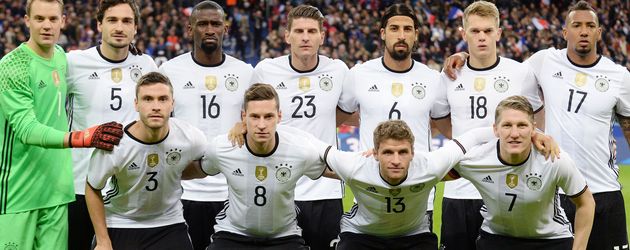 Das DFB-Team bei der EM in Frankreich Das DFB-Team bei der EM in Frankreich