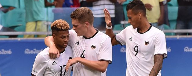 Serge Gnabry, Matthias Ginter und Davie Selke (v.l.n.r.) Serge Gnabry, Matthias Ginter und Davie Selke (v.l.n.r.)