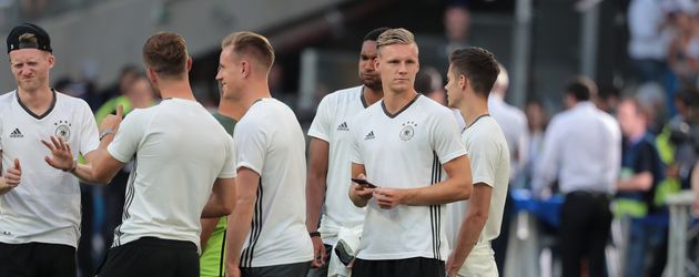 Die deutschen Nationalspieler nach dem EM-Halbfinale 2016 Die deutschen Nationalspieler nach dem EM-Halbfinale 2016