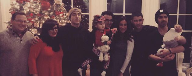 Die Familie Jonas an Weihnachten 2016 Die Familie Jonas an Weihnachten 2016
