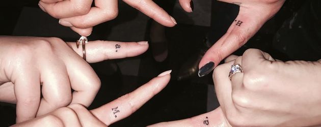 Die "Pretty Little Liars"-Darstellerinnen mit Freundschaftstattoos Die "Pretty Little Liars"-Darstellerinnen mit Freundschaftstattoos