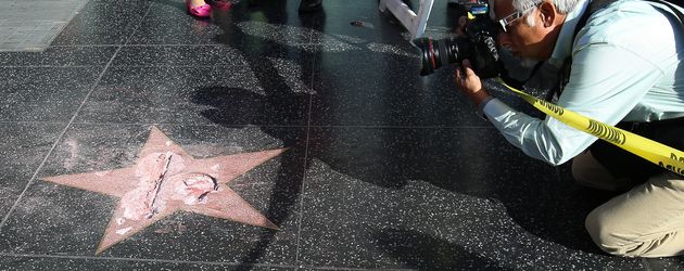 Donald Trumps zerstörter Stern auf dem "Walk of Fame" Donald Trumps zerstörter Stern auf dem "Walk of Fame"