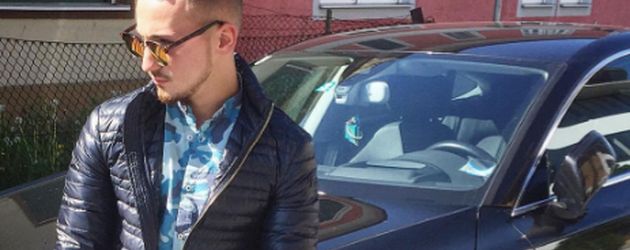 Donis Avdijaj mit seinem Auto Donis Avdijaj mit seinem Auto