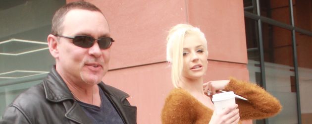 Doug Hutchison und Courtney Stodden beim Shopping in Hollywood Doug Hutchison und Courtney Stodden beim Shopping in Hollywood