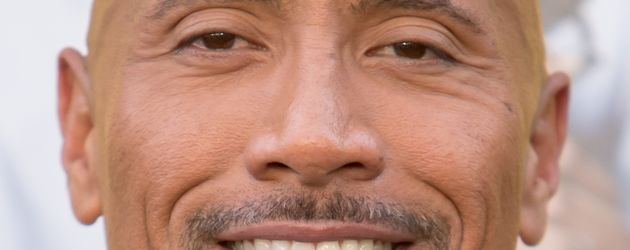 Dwayne Johnson im Juni 2016 bei einer Filmpremiere in Westwood Dwayne Johnson im Juni 2016 bei einer Filmpremiere in Westwood